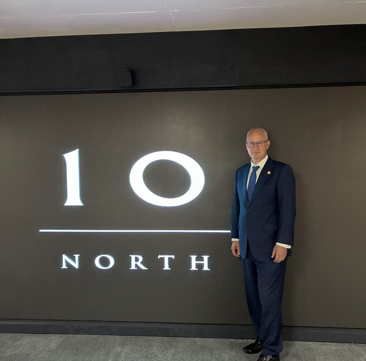 PeterWilson's tweet photo. Good to check in with Number Ten North https://t.co/dDG32JxpLQ
