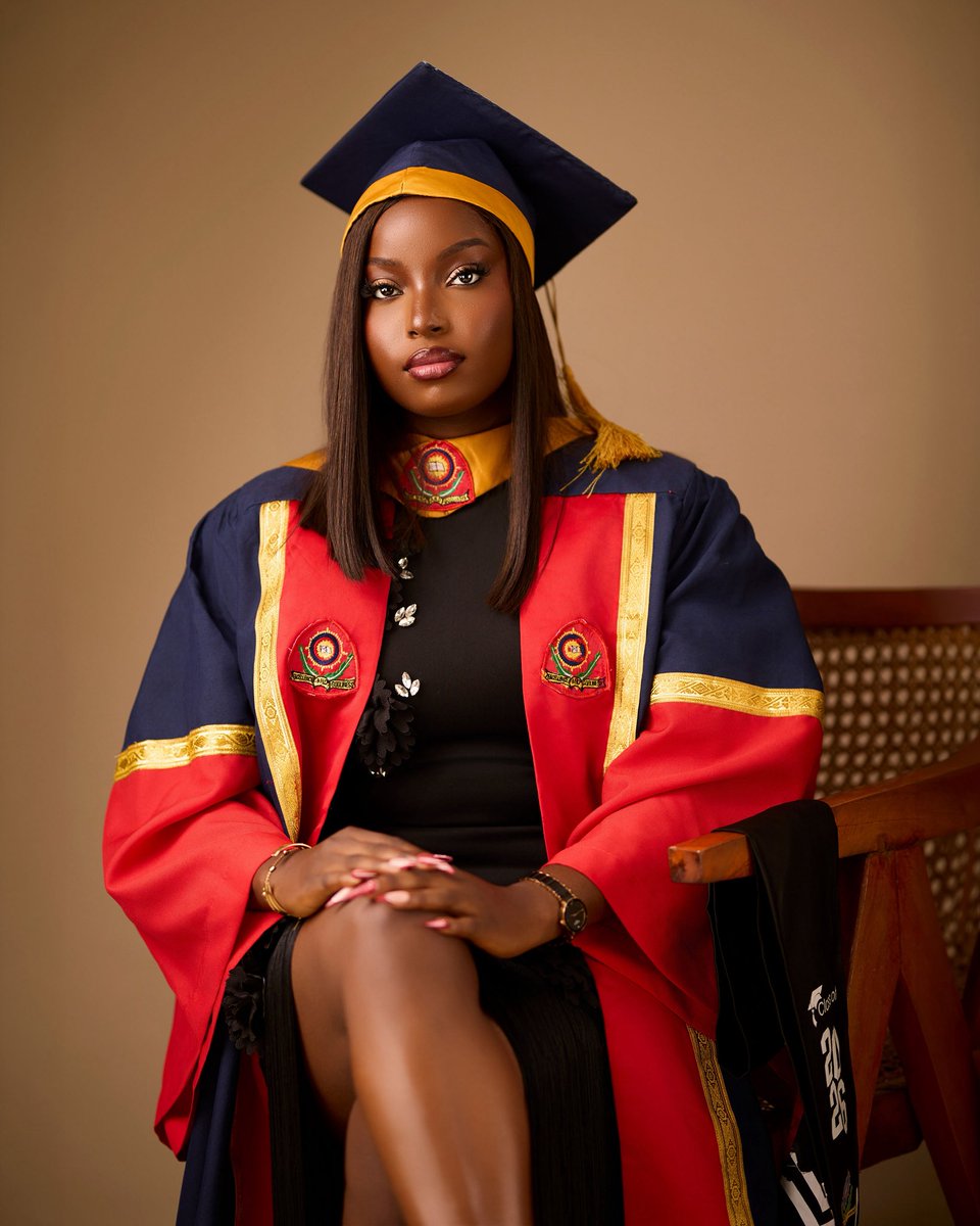 emmanuellaa___'s tweet photo. Officially licensed baby!!⚕️🎓 https://t.co/6r8qcsmfh7
