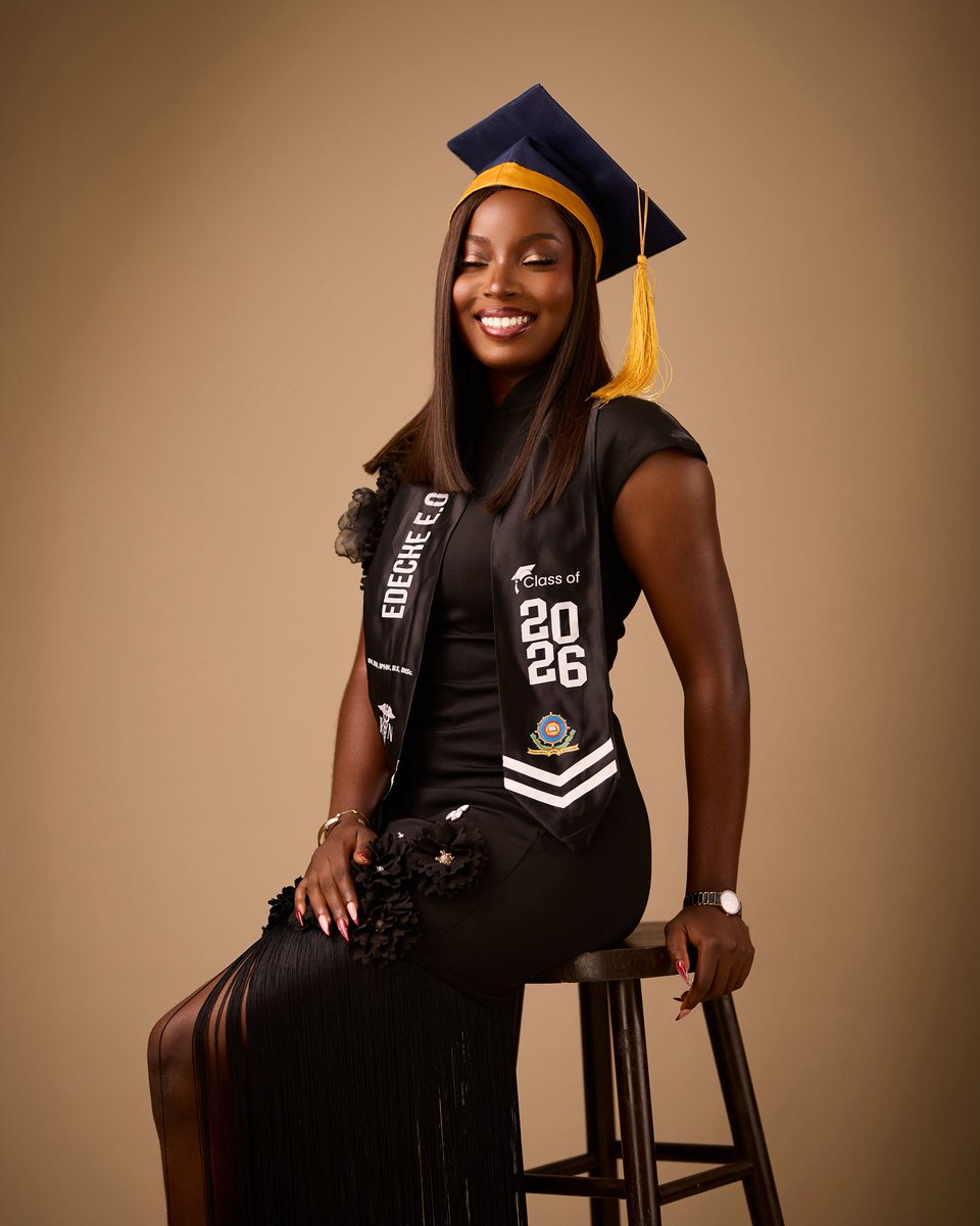 emmanuellaa___'s tweet photo. Officially licensed baby!!⚕️🎓 https://t.co/6r8qcsmfh7