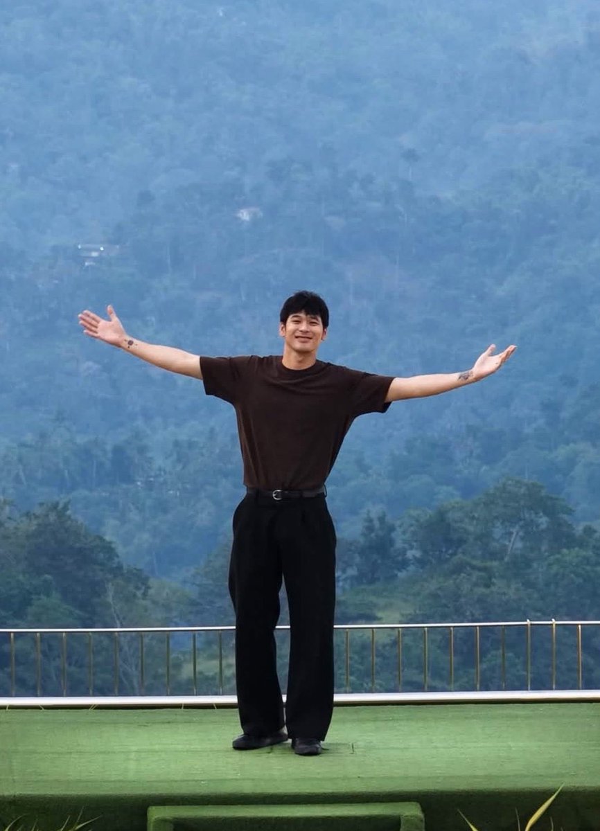 koreanmatchado's tweet photo. a happy bea and a happy bert, that’s all that matters 🫂 https://t.co/sH3OKimDqS