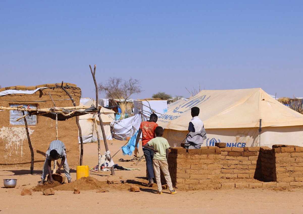 suyashpachauri's tweet photo. SUDANESE REFUGEE ARRIVALS IN CHAD SURGE TWENTY-FOLD

More than 400 Sudanese refugees a day have entered eastern Chad during the past week, approximately twenty times the recent rate. People are fleeing conflict and aerial attacks across Darfur, Kordofan and Blue Nile, while only 18% of the $1.6 billion required for this year’s humanitarian response has been funded.

#Sudan #Chad #RefugeeCrisis #HumanitarianAid #Africa #SuyashPachauri #SuyashPachauriWrites