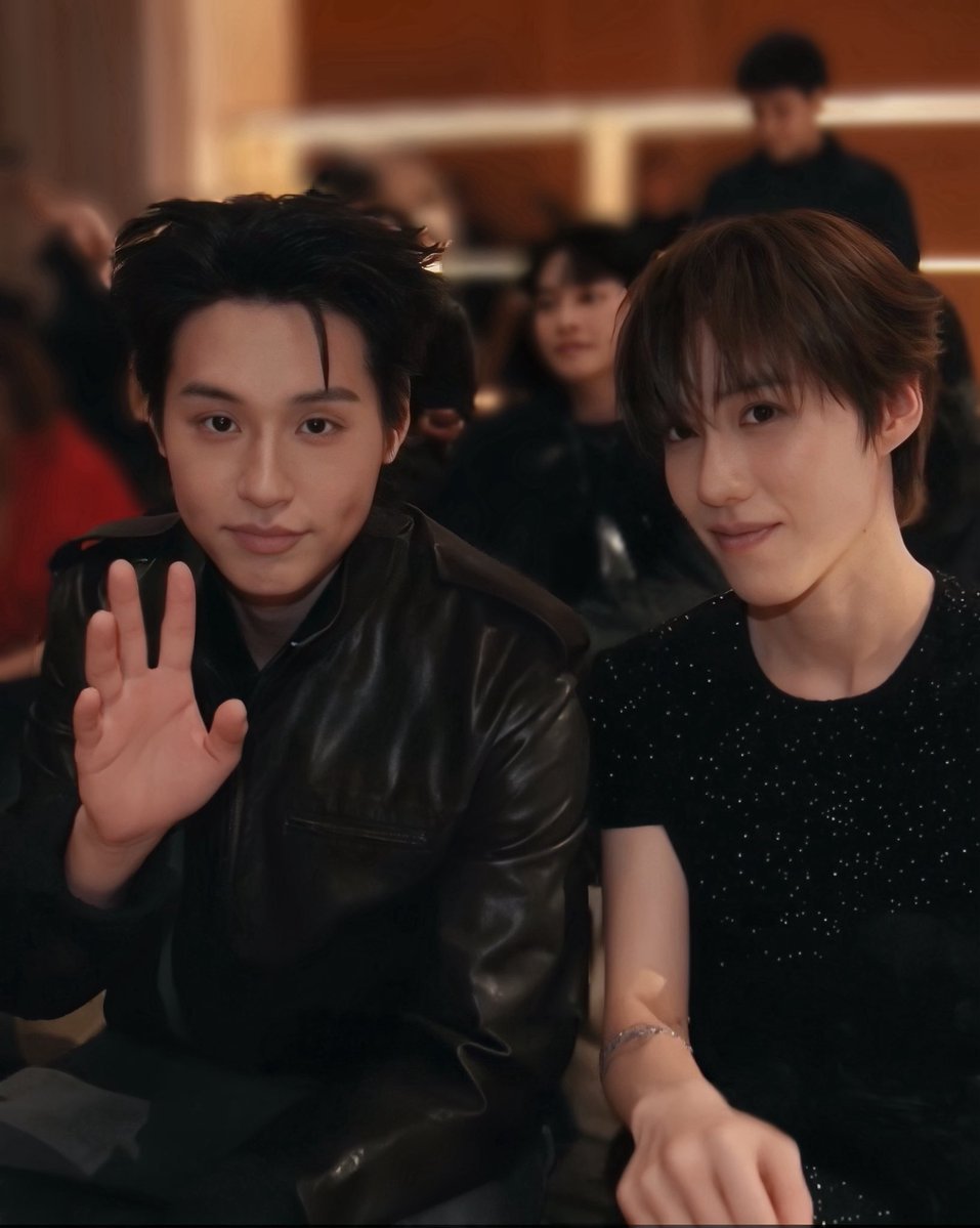 NokBkpp's tweet photo. นี่คือป๊าะกับแม่ของเราค่ะ

PP KRIT X GUCCI MFW26
#BILLKINBAGUCCI
#GUCCISS27xPPKRIT
#GUCCISS27xBILLKIN https://t.co/GgSqVwwaPy