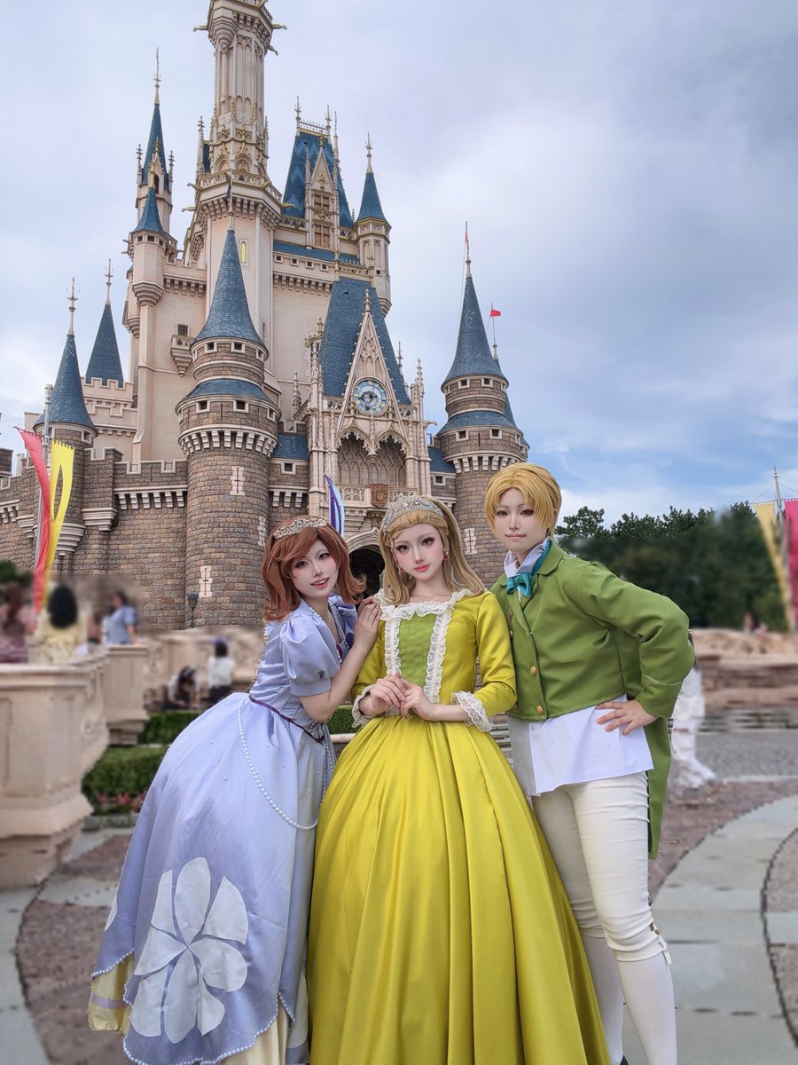 hakumai_komme's tweet photo. cos 小さなプリンセスソフィア

兄妹インパでした🏰

 #Dハロ仮装 
 #Dハロ仮装2026 https://t.co/p3t4QUWDRZ