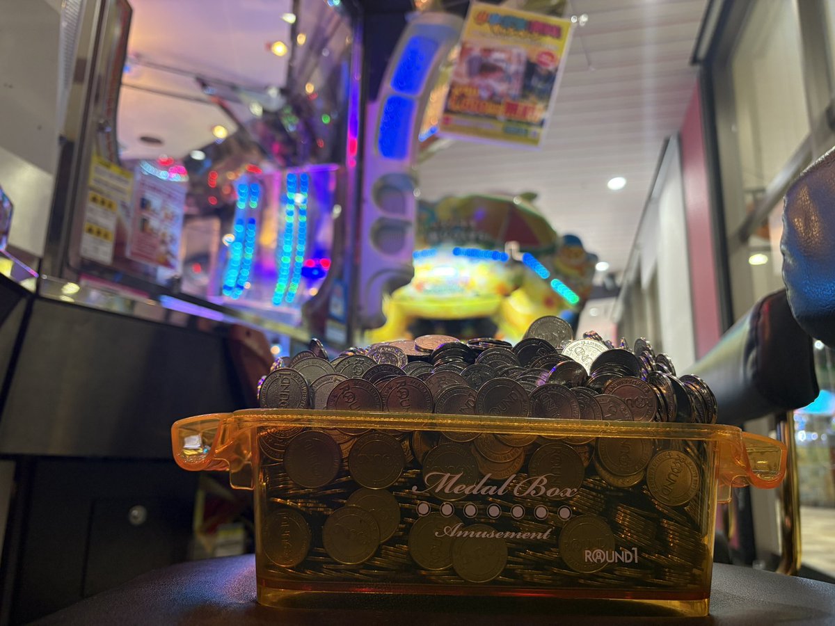 7_bigbonus's tweet photo. これは頭が悪い笑
 #メダルゲーム  #頭悪くないか
 #ラウンドワン  #青森 https://t.co/DBqvbjXbWF