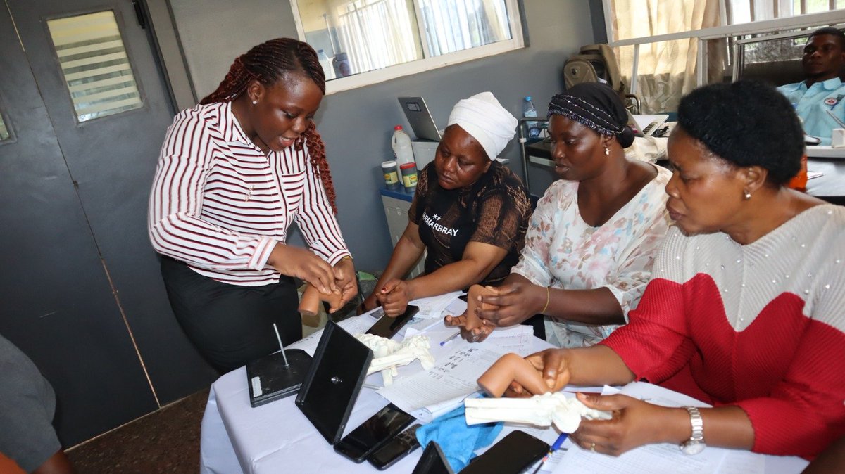 NG_PLAN's tweet photo. Yesterday, PLAN Foundation, through the MiracleFeet Clubfoot Project, conducted Basic Ponseti and CAST Administration Training for healthcare workers at General Hospital, Igboora, Oyo State
#Clubfoot
#Miraclefeet
#Chiodren https://t.co/wNcjjqxxcs