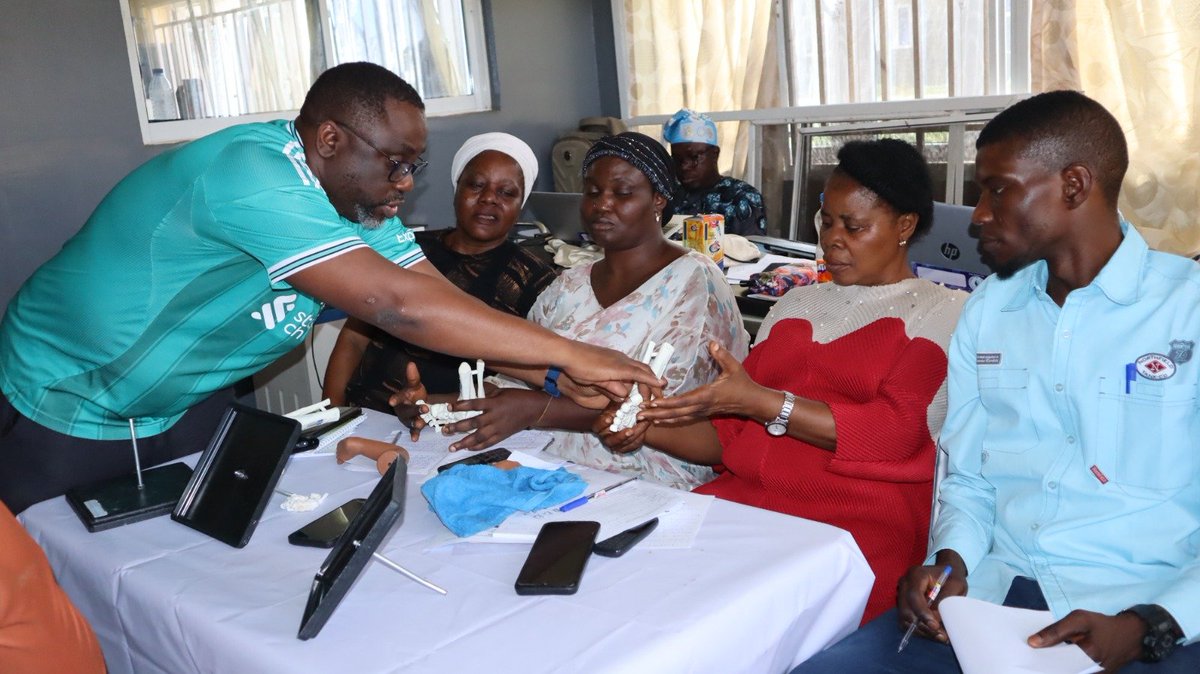 NG_PLAN's tweet photo. @miraclefeet @ObatundeOladapo @LeyeOjemuyiwa @oysphcboard The training strengthens local capacity for early identification, referral and treatment of children with clubfoot.
🦶❤️ Every child deserves the chance to walk free.
#PLANFoundation #MiracleFeet #Clubfoot #PonsetiMethod #Igboora https://t.co/HarZMnHPoC