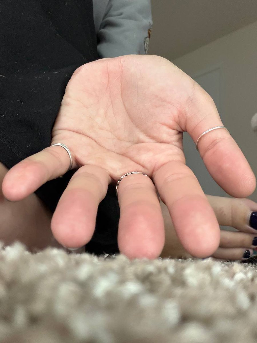 Lexithegiantess's tweet photo. On...NOW! https://t.co/QXN9ieLRka