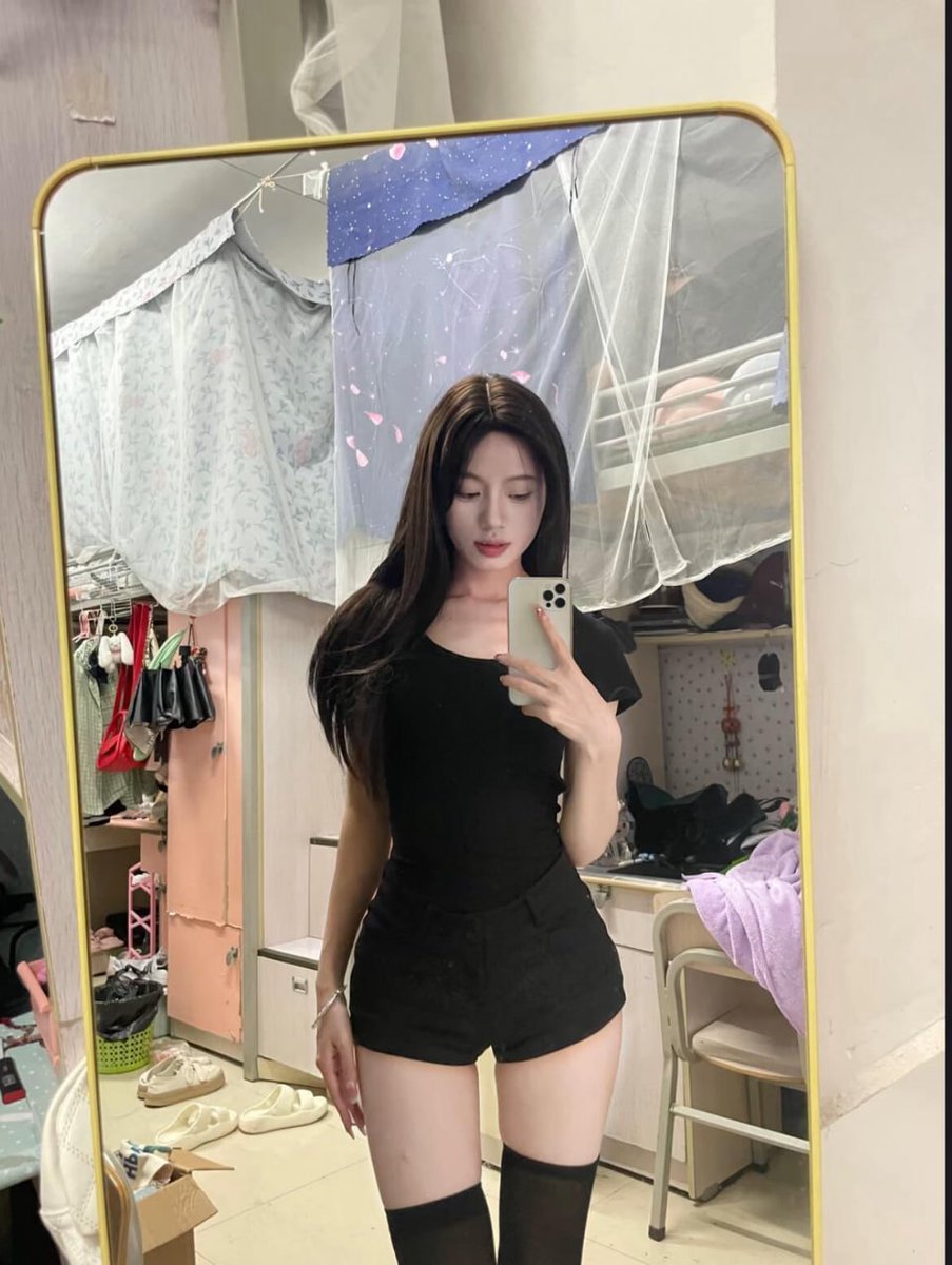 Babsmozzer's tweet photo. 你们在X上面约了几次？？？ https://t.co/Hj6FA48kOP