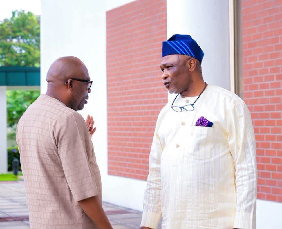 Big_Sinudo's tweet photo. Rivers Politics

According to the latest Supreme Court judgement, O.K. Chindah would face disqualification because he registered as an APC member on April 27, 2026, two days after the APC submitted voter registration. 

2: APC Governors should do whatever they like with this information. 

3: Governor Sim hand no dey inside oh, before them use fustration serve us impeachment notice.