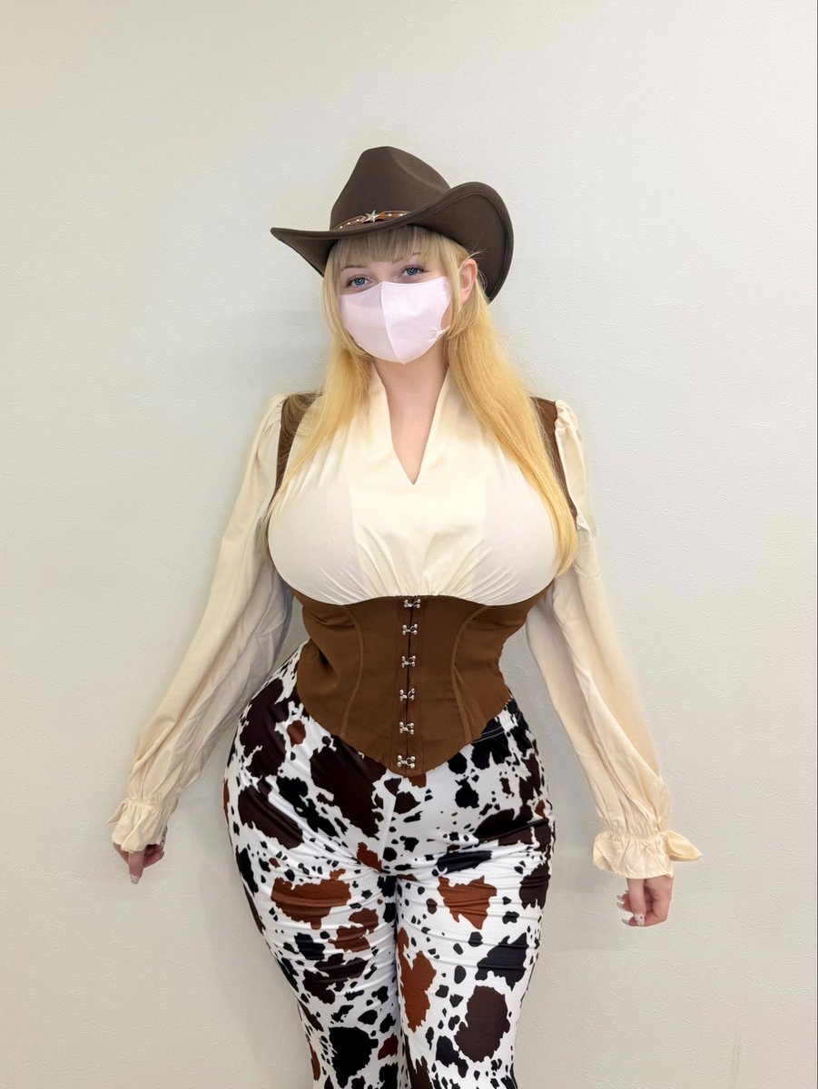 uuu_d0's tweet photo. 私はアメリカ人女性だけど
日本人の男性と付き合いたいです！

日本人男性は全然興味を持ってくれないけど… https://t.co/HReiMLkfb7
