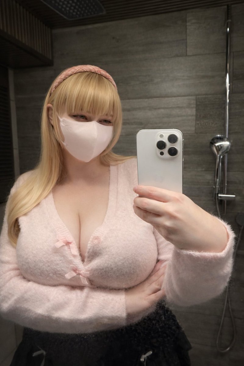 uuu_d0's tweet photo. 私はアメリカ人女性だけど
日本人の男性と付き合いたいです！

日本人男性は全然興味を持ってくれないけど… https://t.co/HReiMLkfb7