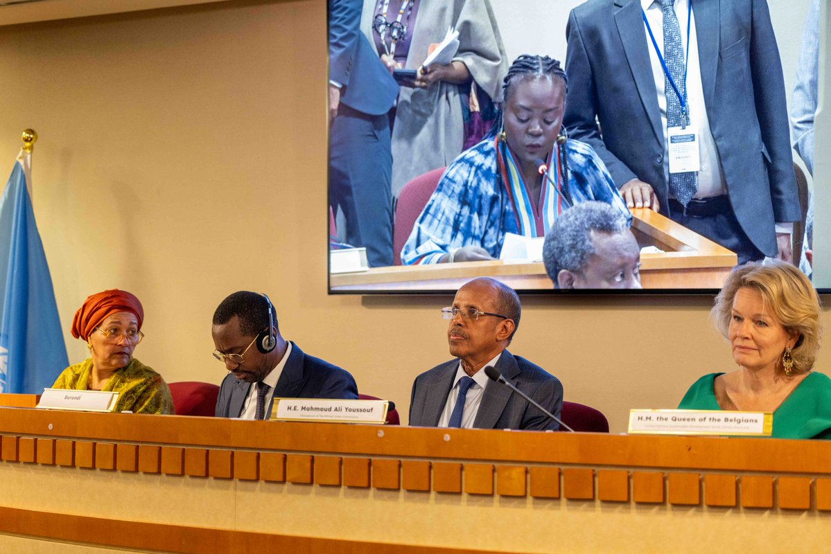 AUC_OSEWPS's tweet photo. On September 21, @AUC_OSEWPS co-convened a high-level side event with @EUSR_GL and @un_greatlakes at #UNGA81, focused on advancing the #WPSAgenda for the #GreatLakesRegion.

Read the Press Release to learn more: https://t.co/woQVLGIdnP https://t.co/8QwiueoWtC