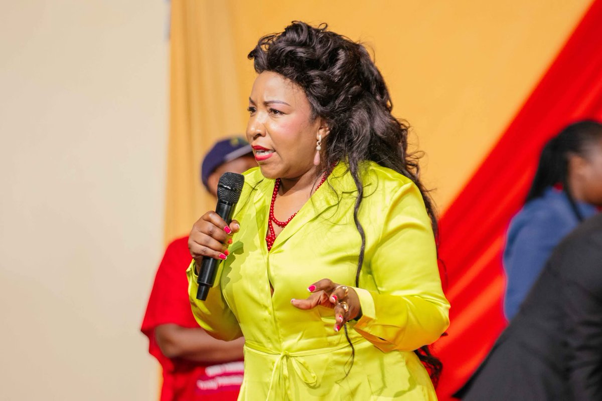 Weyne_west's tweet photo. A survey involving thousands of respondents can provide useful information about public perceptions, although its findings remain specific to the population and methodology. #KagureTopFemaleLeader https://t.co/9W08t6P0hn