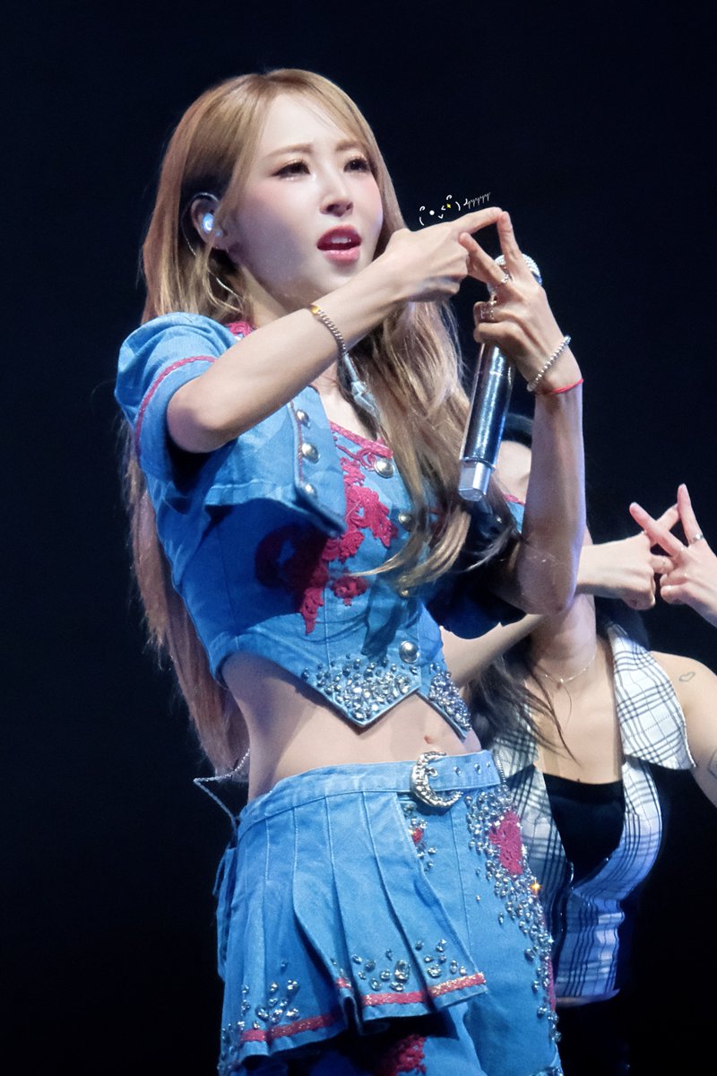 lyyyyy1224's tweet photo. 260925 마마무 4WARD in 시드니
MAMAMOO WORLD TOUR in Sydney

#마마무 #문별 #mamamoo #Moonbyul
#MAMAMOO #4WARD  
#MAMAMOO2026  
#MAMAMOO_2026_WORLD_TOUR https://t.co/sEUXgBWJkS
