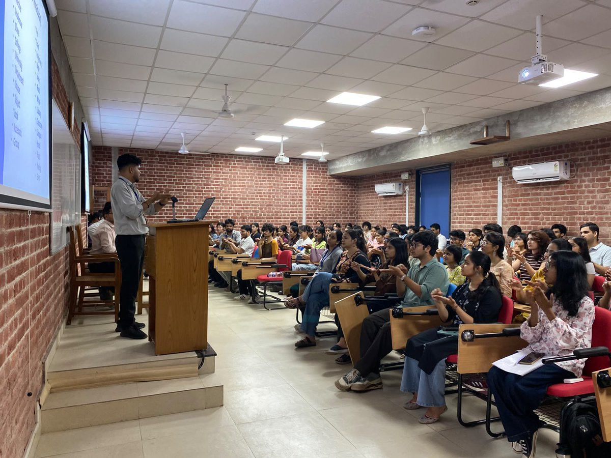islrtc's tweet photo. ISLRTC conducted a Basic Indian Sign Language Awareness Programme at the Enabling Unit, St. Stephen’s College, Delhi, engaging 200+ students in learning ISL and promoting Deaf awareness, inclusion &amp; accessible communication. 

#IndiaSpeaksISL https://t.co/IjInAXucP6