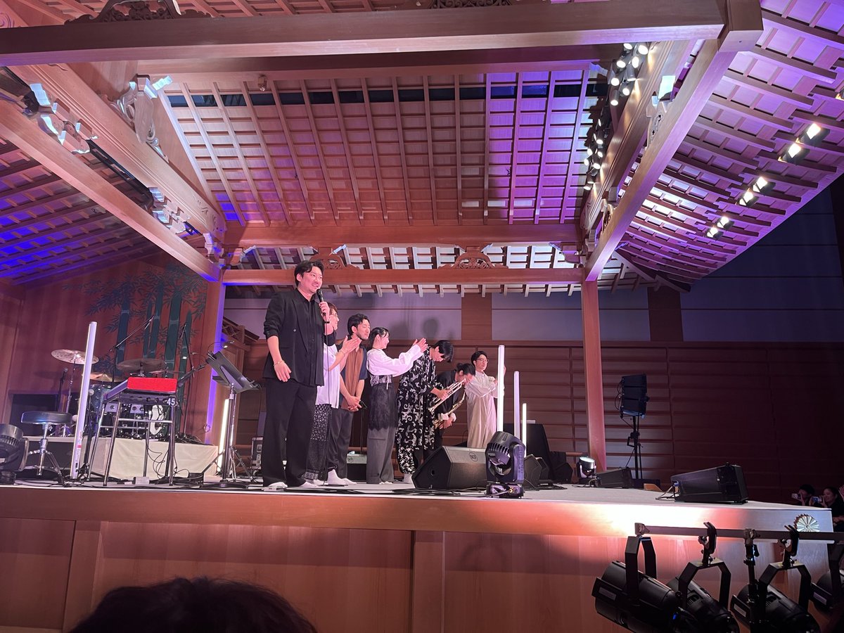 MK_Ukj's tweet photo. 能楽堂でのJazz, 
誠に乙なものでございました。
小西遼さんのSaxはもとより、
ゲストトランペッターの曽根麻央さん
ピアノの渡辺翔太さん、ベースの古木佳祐さん、ドラムス工藤明さん、お若いのに抜群のテクニックとグルーヴで、スタンダードやポピュラーソングからのJAZZアレンジ、堪能しました！ https://t.co/ZGnukGFMbH