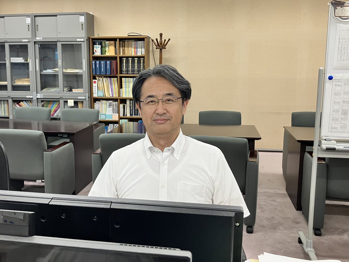 hideaki2784's tweet photo. 本日、県議会では総合企画企業常任委員会が開催。

私からは、
・県営水道マイポータルの登録状況
・県SNSの登録者拡大と情報発信
・台風25号による鉄道運休時の代替バスへの車椅子対応車両の導入
について質疑・要望しました。

災害時こそ、誰一人取り残さない県政を。

#千葉県議会 #防災 #千葉県 https://t.co/rmkF2Mz0SL