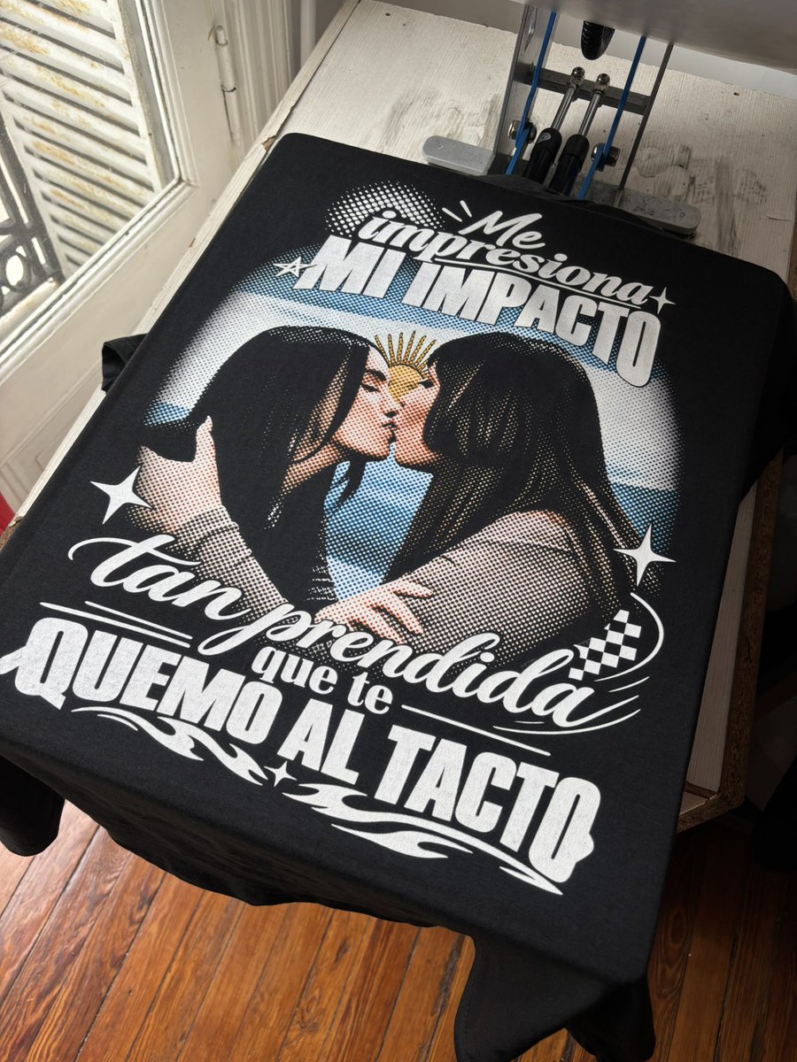 RegataModEstamp's tweet photo. ASÍ O NADA #lali #laliriver #atendiendoaldemonio #lalioficial https://t.co/wNhBdjm49D