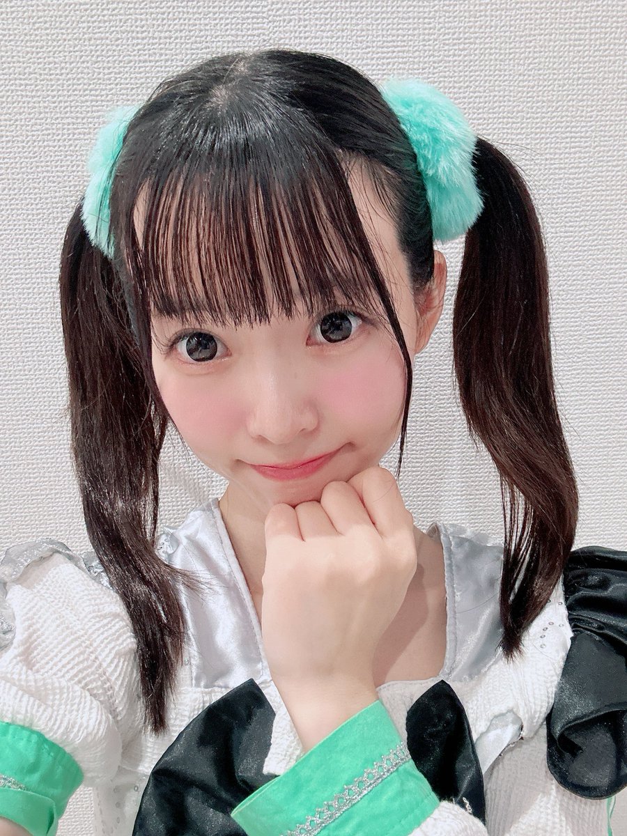 rika_linkstart's tweet photo. TSUTAYA戎橋さん♡人がいっぱいで緊張した( ; ; )💦けどめちゃ楽しかったです😆🎶
お話するの好きだから特典会も本当に楽しいの(⑅•ᴗ•⑅)💖平日お時間作って会いに来てくださったみなさん、ありがとうございました🥺♡♡
⬇️初めて高めツインテールしてみた！毛量多いから唯一得意な髪型(笑)💚💚 https://t.co/JL5Df1JQ6L
