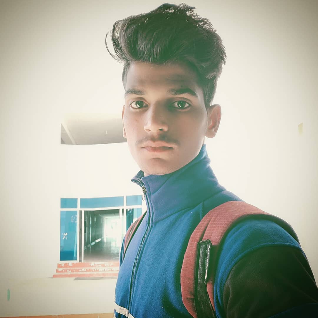 ShirleneEcfpaf's tweet photo. दूसरों से जलने वाले हम नहीं, लेकिन हमसे जलने वालों की कमी भी नहीं। जैसे शेर की आहट से जंगल हिल जाता है। नए साल की हार्दिक शुभकामनाएं! https://t.co/g7HMQJU79z