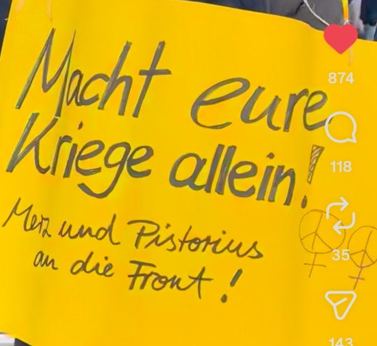 Der_Dutschi's tweet photo. Dem ist nichts hinzuzufügen!
#Schulstreik gegen #Wehrpflicht! https://t.co/RlY1un4grF