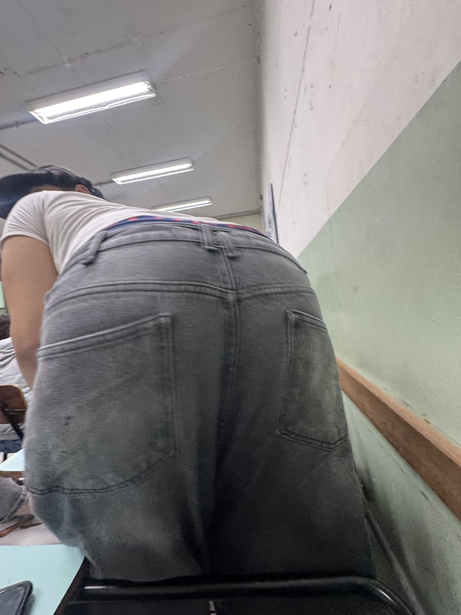 starzzou's tweet photo. minhas amigas ficam tirando umas fotos minhas que Jss.. https://t.co/EtMr7GX9SH