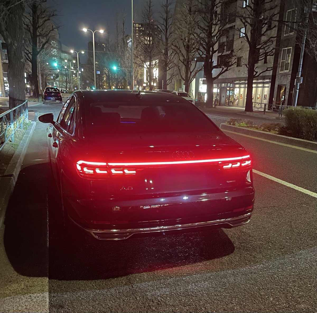 alde49171028's tweet photo. 流行りを逆行したセダン好きのみなさん、カッコいいセダン教えて下さい🚙
#アウディ#A8 https://t.co/ZHmjD4fjR7