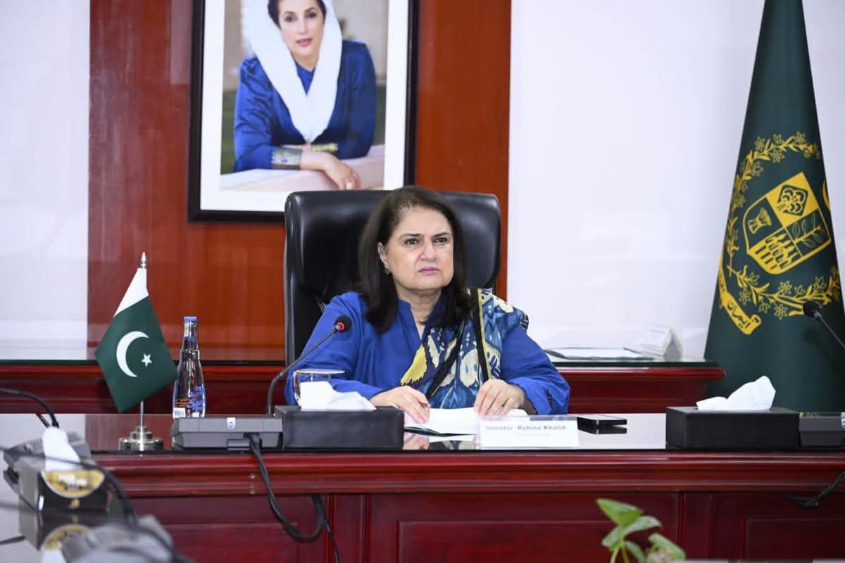 RubinakhalidPPP's tweet photo. Chairperson BISP Senator Rubina Khalid chaired a meeting with the Benazir Hunarmand Programme (BHP) team at BISP Headquarters to review province-wise enrollment targets and progress in skill training for willing individuals from BISP beneficiary families. DG NSER Dr. Asim Ijaz briefed the Chairperson on the programme's progress, while Regional Directors General and outreach consultants shared updates on their assigned targets. Senator Rubina Khalid emphasized encouraging willing participants, particularly from remote areas, to join six-month live-in skill training with the proper consent of their guardians. She reiterated the target of ensuring 50% female participation, with training in demand-driven skills and internationally recognized certifications to enhance employment opportunities, promote self-reliance and support sustainable poverty graduation. 

 #BISP #BenazirHunarmandProgramme #SkillDevelopment #SkillsForEmployment #YouthEmpowerment