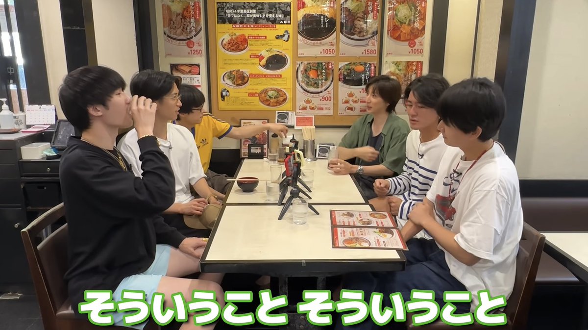 lariachann's tweet photo. 兄・大我を全肯定の弟・慎太郎が今週も見れて口角爆あがり😭きょもしん大好き😭🐹 https://t.co/lMNXtlczj3