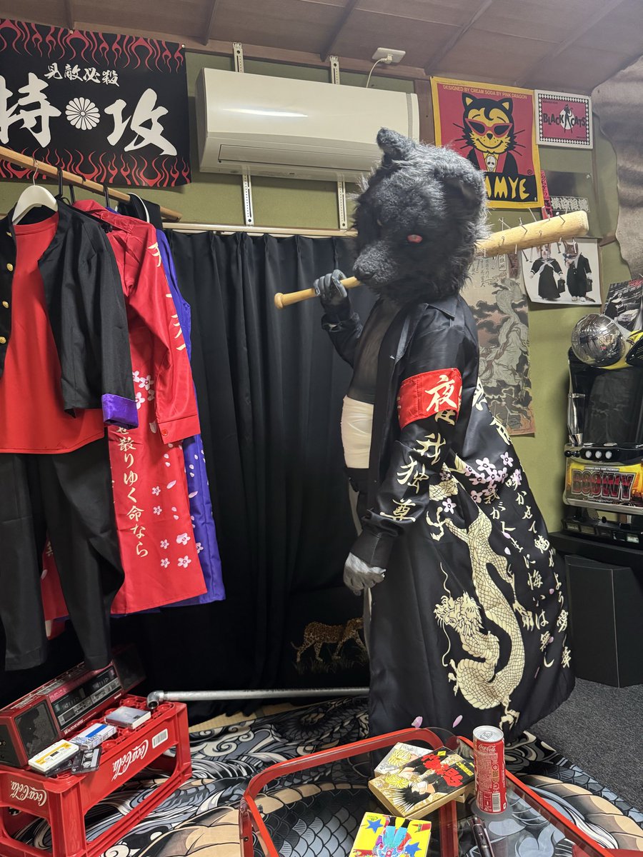 gaogaowolf09's tweet photo. やっぱ日本らしく昔ながらの治安の悪さって言ったらこう言うのだよな
#お前らの治安悪そうな写真がみたい
#CHOPS #超獣一華 https://t.co/SLnN3mmlKz