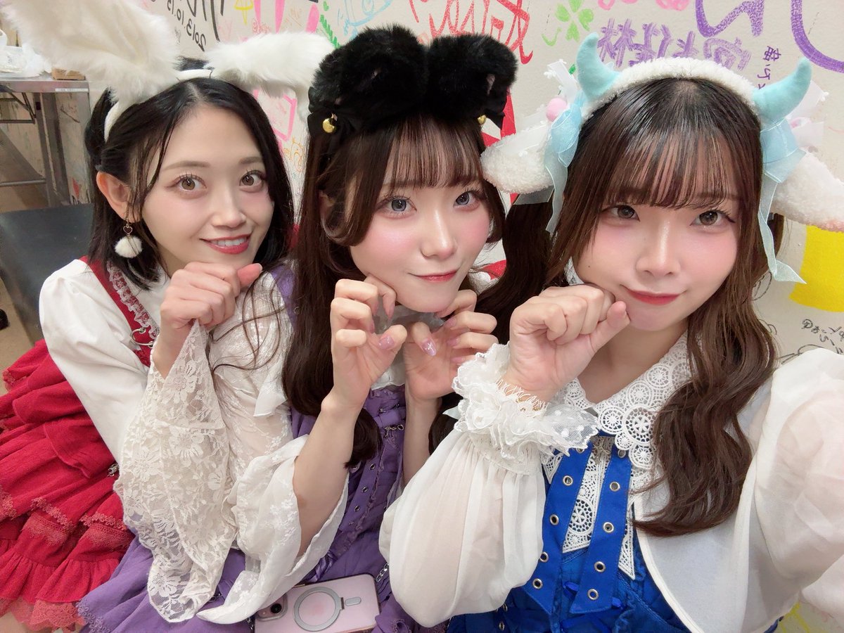 cronne_tbm's tweet photo. 本日は、ゆめみる文化祭ありがとうございました‼️

十五夜ということでケモ耳クローネでした😊

いかがでしたか〜？？

次は来週の金曜日‼️
よろしくお願いいたします🙇‍♀️
(💙) https://t.co/LESNWU2Rs3