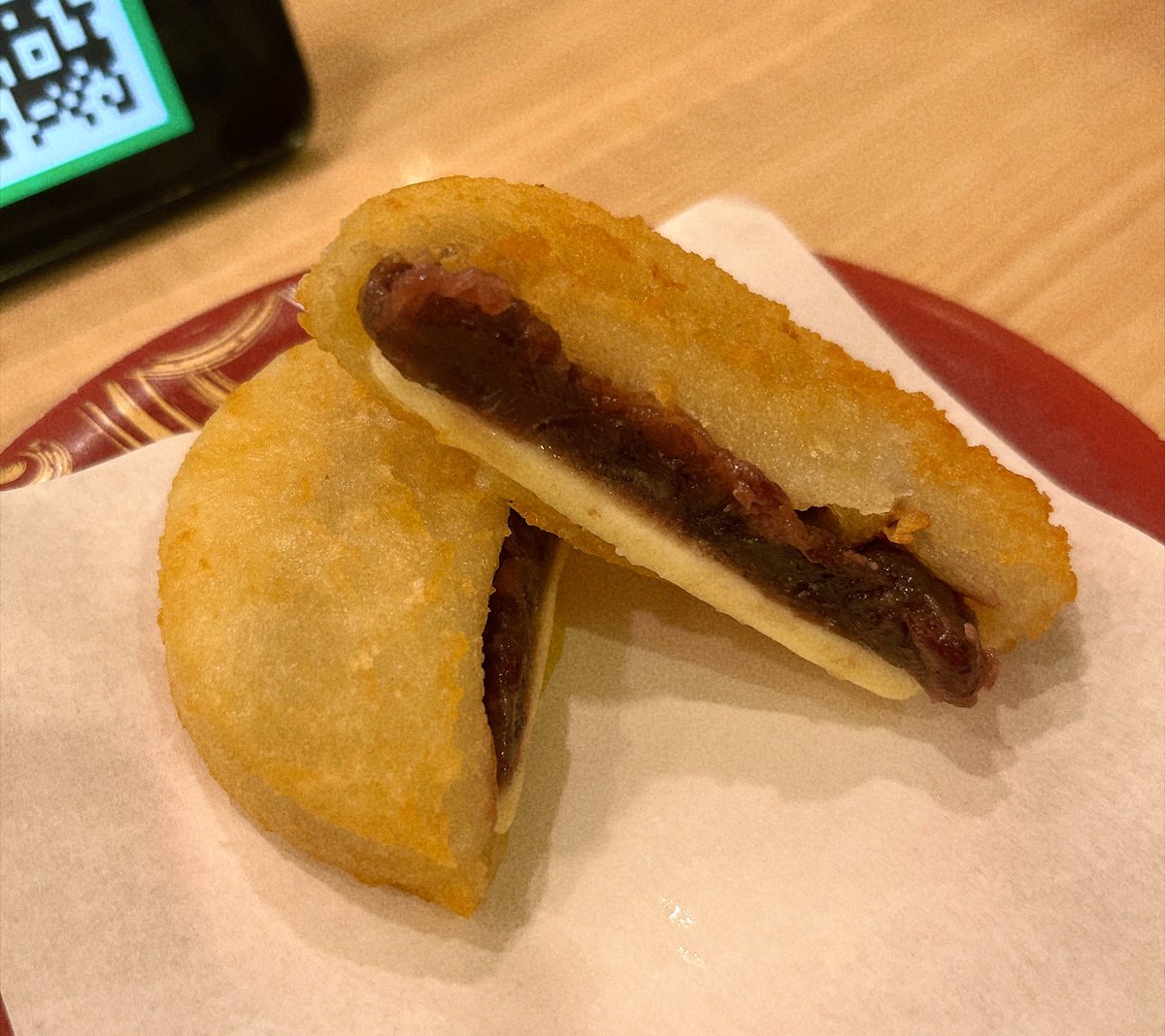 mkhO_O's tweet photo. トリトンのあんバターいももちを食べてください
飛びますよ💨 https://t.co/Rc9dvwKWsb