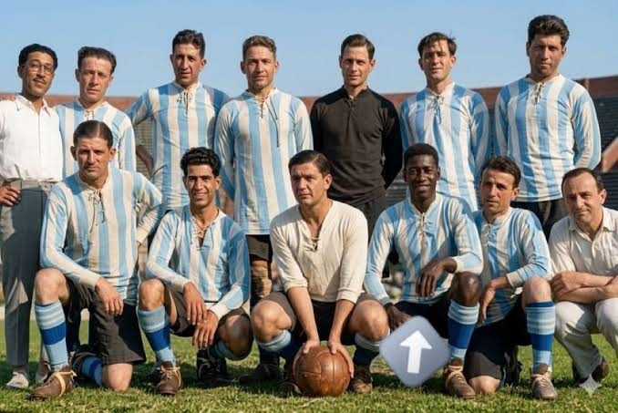 frananuar's tweet photo. @M10J4 Alejandro Nicolás de los Santos Godoy fue el primer jugador negro de la selección Argentina en 1922 https://t.co/INS0FWh2wQ