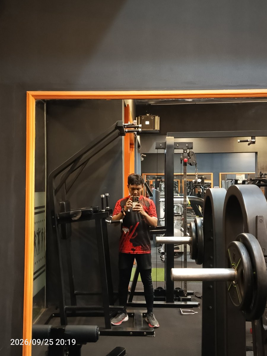boylost66666's tweet photo. Gym Malam Hari Memang Menyenangkan ⭐ https://t.co/A7ufKl7Wy6