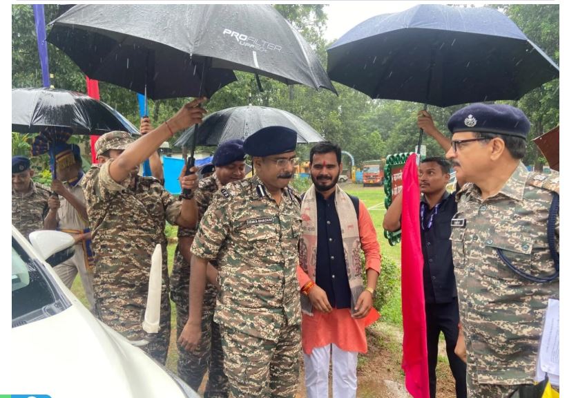 co211bn's tweet photo. A Free(No cost)Military and Police Recruitment Training programme was inaugurated today,25 Sept 2026,at B/211Bn,Jugad Camp,by Shri Uday Bhaskar Billa,IPS, DIGP,Raipur Range,CRPF &amp; Dr.Vinod Kumar Tandon,COMDT In-charge 211Bn,CRPF,along with other officers
@cgsectorcrpf @crpfindia https://t.co/kXMYkYqJk3