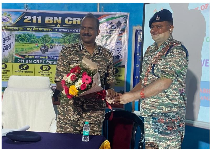 co211bn's tweet photo. A Free(No cost)Military and Police Recruitment Training programme was inaugurated today,25 Sept 2026,at B/211Bn,Jugad Camp,by Shri Uday Bhaskar Billa,IPS, DIGP,Raipur Range,CRPF &amp; Dr.Vinod Kumar Tandon,COMDT In-charge 211Bn,CRPF,along with other officers
@cgsectorcrpf @crpfindia https://t.co/kXMYkYqJk3