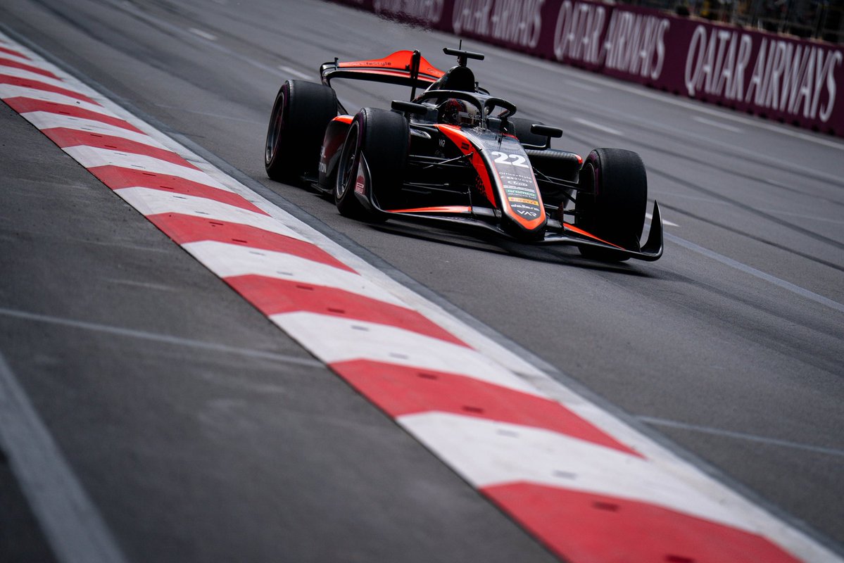 HiyuYamakoshi's tweet photo. First points in F2✅
スタートでストールした時は焦りましたが、最終的には運も味方し、F2デビューレースでポイントを獲得する事が出来ました😮‍💨

ペースもスーパーソフトではトップ5に匹敵する速さがあり、非常にポジティブが多いレースでした🔥

毎周学びながら、そしてそれを活かしながら沢山の事を経験できています🧡

明日のフィーチャーレースもこの調子で頑張ります💪

応援宜しくお願いします🤲

#HY14 #F2 #F2jp
SYLAholdings 
FUDEALCREATION 
Office&Style 
LifeStyle 
DELIGHTWORKS