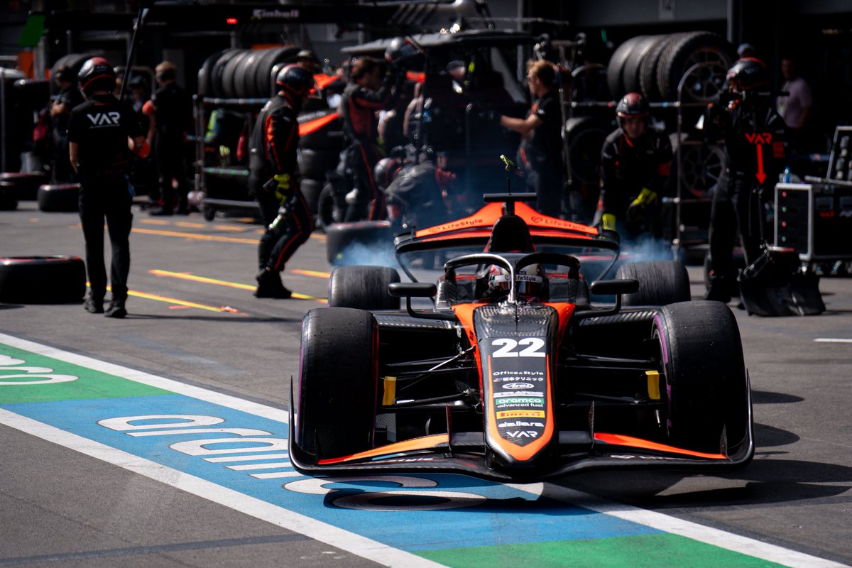 HiyuYamakoshi's tweet photo. First points in F2✅
スタートでストールした時は焦りましたが、最終的には運も味方し、F2デビューレースでポイントを獲得する事が出来ました😮‍💨

ペースもスーパーソフトではトップ5に匹敵する速さがあり、非常にポジティブが多いレースでした🔥

毎周学びながら、そしてそれを活かしながら沢山の事を経験できています🧡

明日のフィーチャーレースもこの調子で頑張ります💪

応援宜しくお願いします🤲

#HY14 #F2 #F2jp
SYLAholdings 
FUDEALCREATION 
Office&Style 
LifeStyle 
DELIGHTWORKS
