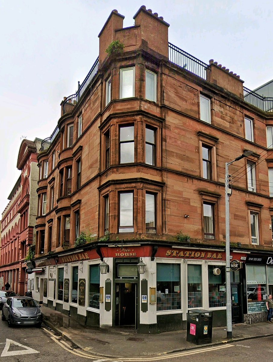 PastGlasgow's tweet photo. This week's Friday pub is the Station Bar, 55 Port Dundas Rd. It's one of the last remaining fragments of old Cowcaddens.
In 1850 Samuel Forrester received a licence to sell porter and spirits, along with permission to sell hay and grain.
#Glasgow #fridaypub https://t.co/FU2XXvQjO5
