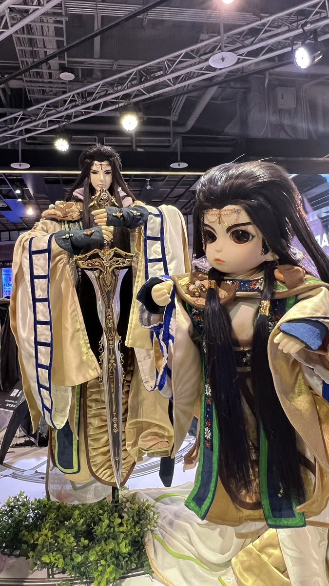 Quilldren0514's tweet photo. 帶哥哥來看自己
看妹妹
看繼承人
看仇人（？） https://t.co/ugc5k7NzRf