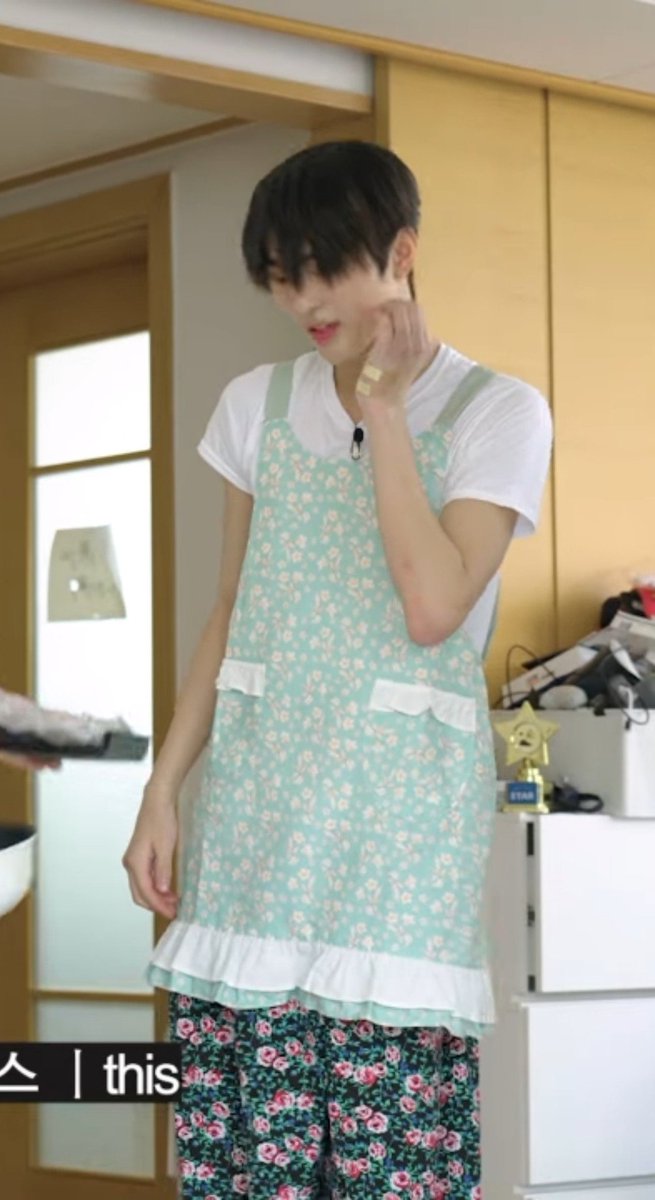 hyeonkeonism's tweet photo. CAH AYU🎀💕💖🌺🌷🥰 https://t.co/qtsUYqE9Lj