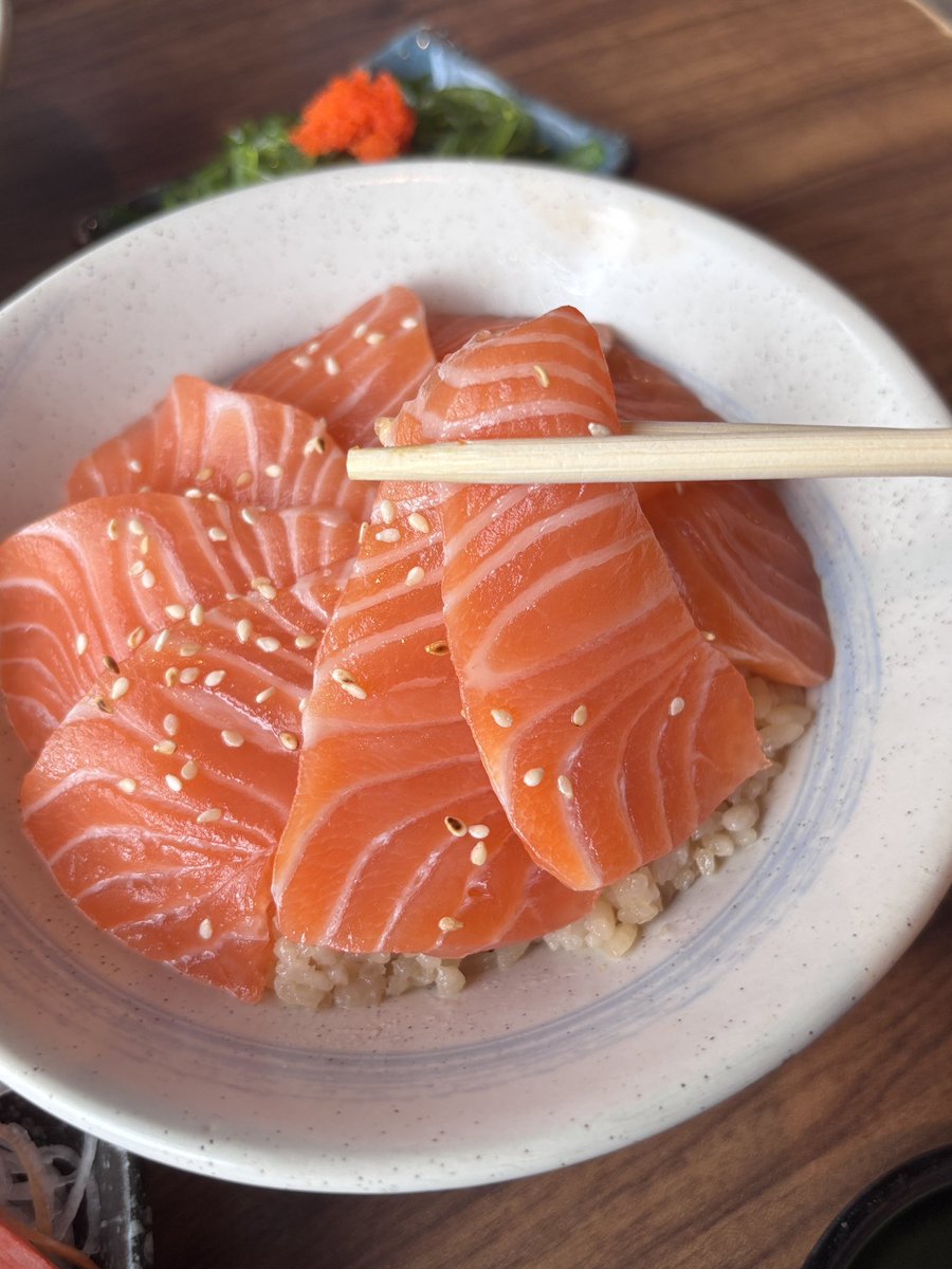 viewwrs's tweet photo. ใครมาสยามเวลา 11.00-17.00 วันธรรมดาก้มาลองเถอะะ คุ้มกว่านี้ไม่มีอีกละ ตกเซทละ222฿netอะ ได้ขนมหวานและเครื่องดื่มด้วย Tenten Shabu siamsquare one เลย👍🏻 https://t.co/kVLENhnZn5