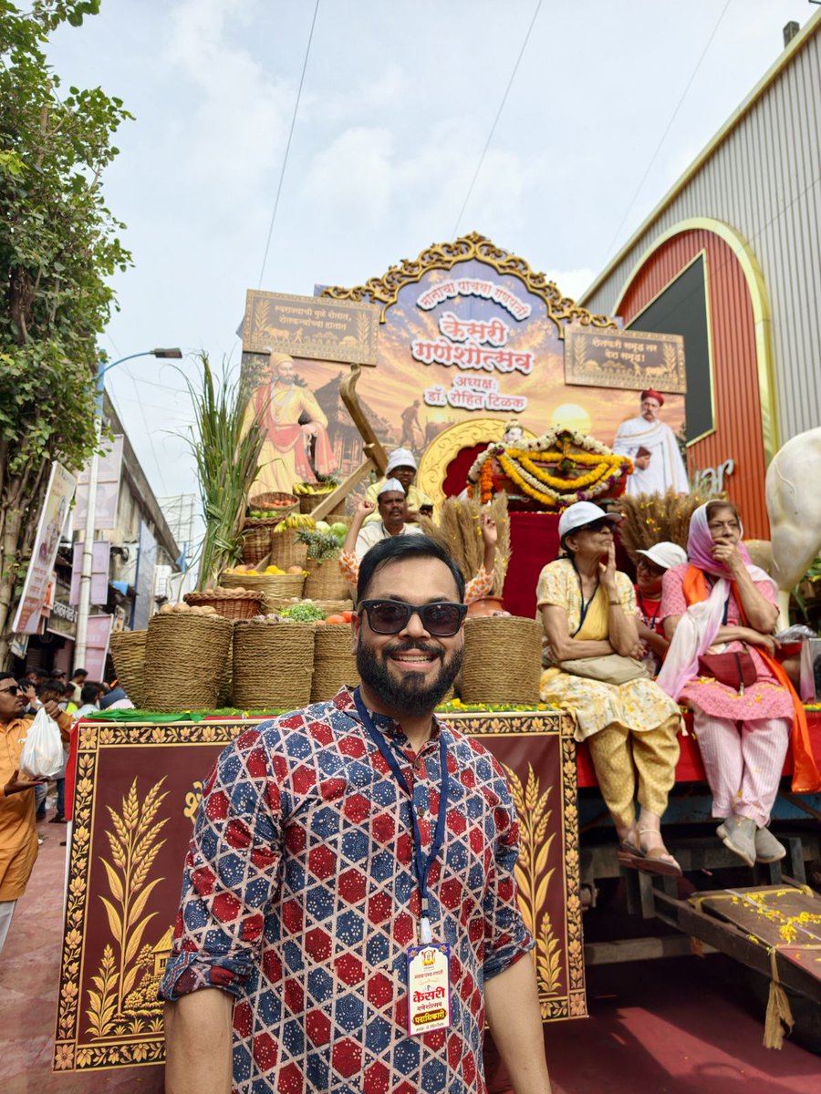 8ap's tweet photo. Felt the energy of Pune today during Ganpati Visarjan 🙏

Nobody does Ganpati quite like Pune does… the dhol, the crowds, the emotion, the whole city just comes alive. Toh mere saath bolo…

Ganpati Bappa Morya!
Pudchya Varshi Lavkar Ya! ❤️ https://t.co/gUHtHqi2Ip