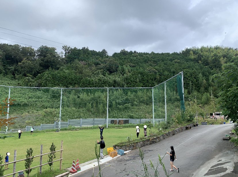 BBS_mishima's tweet photo. 9/19(土)恵明学園にて今年度第1回の定期訪問を実施しました！🧢

名札づくりやじゃんけん列車、共通点探しゲームで盛り上がったあと、後半の自由交流ではさらに子どもたちとの距離が縮まったと感じます✨

これから定期的な交流を通して信頼関係を深めていきます！
#BBS会 #三島地区BBS会 #ボランティ https://t.co/Gt1WXCh8w5