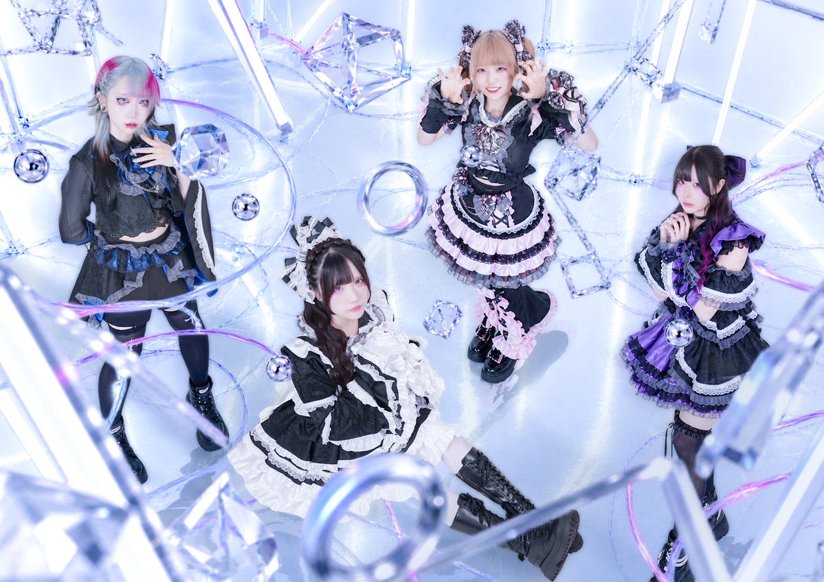 KAMuRO_official's tweet photo. ✦₊˚.⋆ ✧ ⋆｡˚✦ ⋆｡°✩ ✦₊˚.⋆ ✧ ⋆｡˚✦

　　　✧˖° KAMuRO °˖✧
✨ OFFICIAL WEBSITE OPEN ✨

✦₊˚.⋆ ✧ ⋆｡˚✦ ⋆｡°✩ ✦₊˚.⋆ ✧ ⋆｡˚✦

KAMuRO公式HPがオープンしました✨

スケジュール・楽曲情報など、
KAMuROの最新情報をひとつに集約❤️‍🔥

ライブ予定から楽曲まで、
KAMuROの“今”を一目でチェックできます✅

これからのKAMuROを、
ぜひ公式HPでもチェックしてください✧˖°

┈┈┈✦ OFFICIAL WEBSITE ✦ ┈┈┈

　　　https://t.co/g5YXMvnA0W

┈┈┈┈┈┈┈ ✧ ✦ ✧ ┈┈┈┈┈┈┈