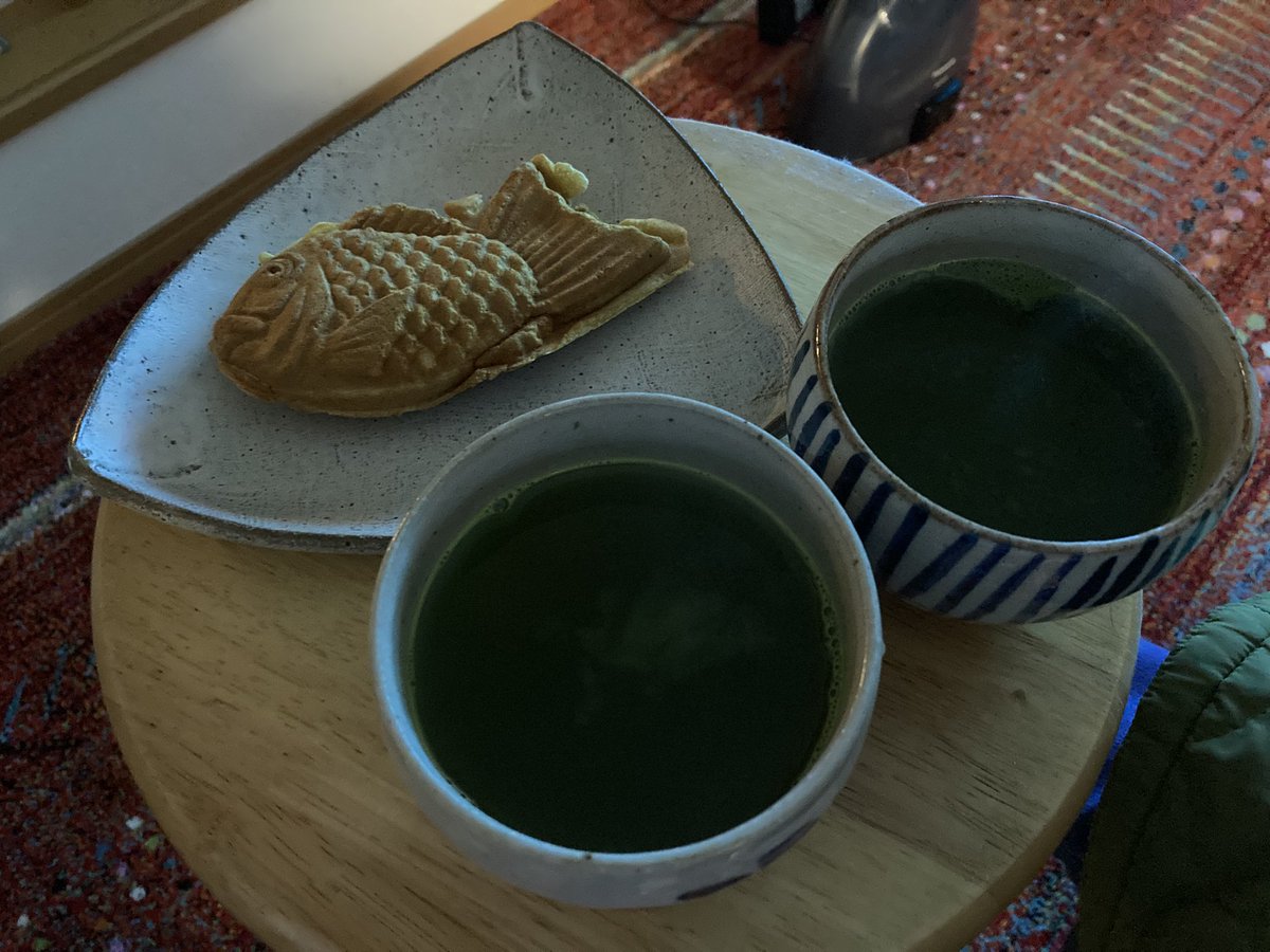 katorea558's tweet photo. 今日、家から満月がみえたから、母と鯛焼きと抹茶で、お月見してた。 https://t.co/DOXlXtzCZC