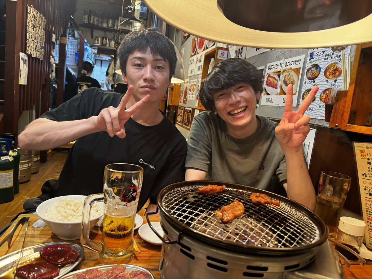 rbbaugo's tweet photo. 昨日バースデーボーイだった奴とその同期 https://t.co/oa9BYROaPP