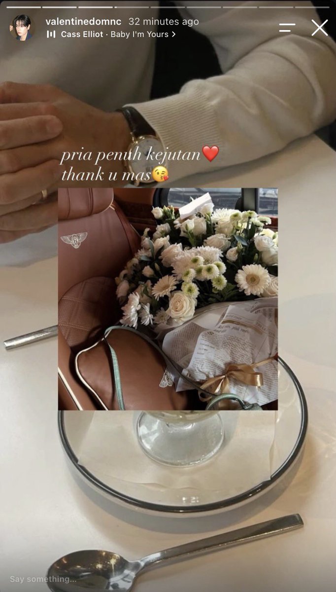 moondustleta's tweet photo. #pondphuwin few tweets au from mafia x celebrity universe #casval • intip kegiatan honeymoon pertama mereka di monaco🇲🇨 (isinya story instagram valentine) https://t.co/bhah0QeXKR