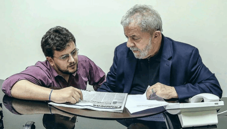 Grupodobemestar's tweet photo. Advogado de Daniel #Vorcaro tinha grupo c/ Marcola,chefe de gabinete de #Lula e mensagens mostram ameaças a Lula se #Master fosse impedido de ser vendido ao #BRB.#Corrupção total.https://t.co/DgCqAtV21C #celinaleão #ibaneisrocha #cleitinho #nikolas #malafaia #virgínia #anitta https://t.co/XOg2OK3Xcj