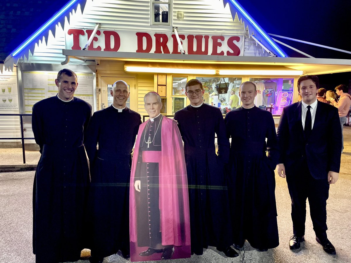 SJCantius's tweet photo. Ted Drewes was a very necessary stop for our brothers while they were in St. Louis for the beatification of Archbishop Fulton J. Sheen. https://t.co/ORnKSzcLLB